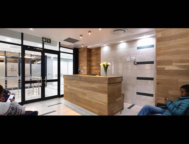 BUSINESS PROPERTY TO RENT IN LYNNWOOD MANOR